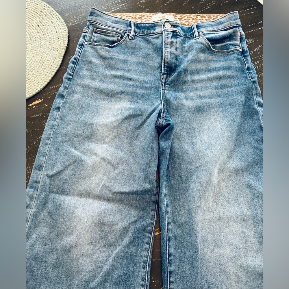 Super cute pair of Risen raw hem, crop jeans! Size 15 - Picture 4 of 6
